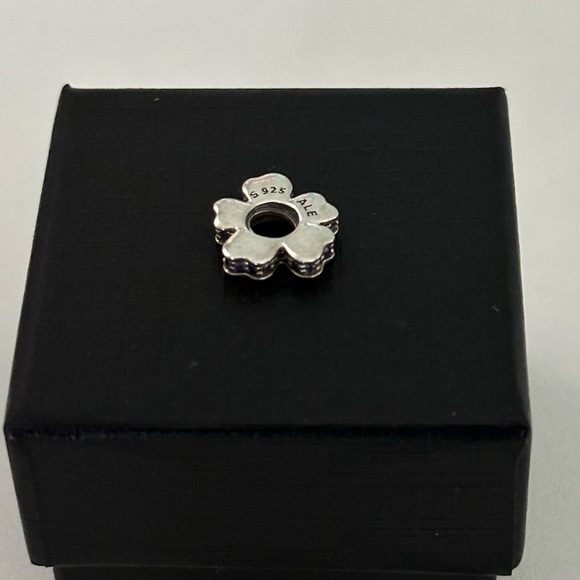 Pandora Purple CZ Wildflower Meadow Flower Spacer Rare Retired Bead Charm - Picture 2 of 5